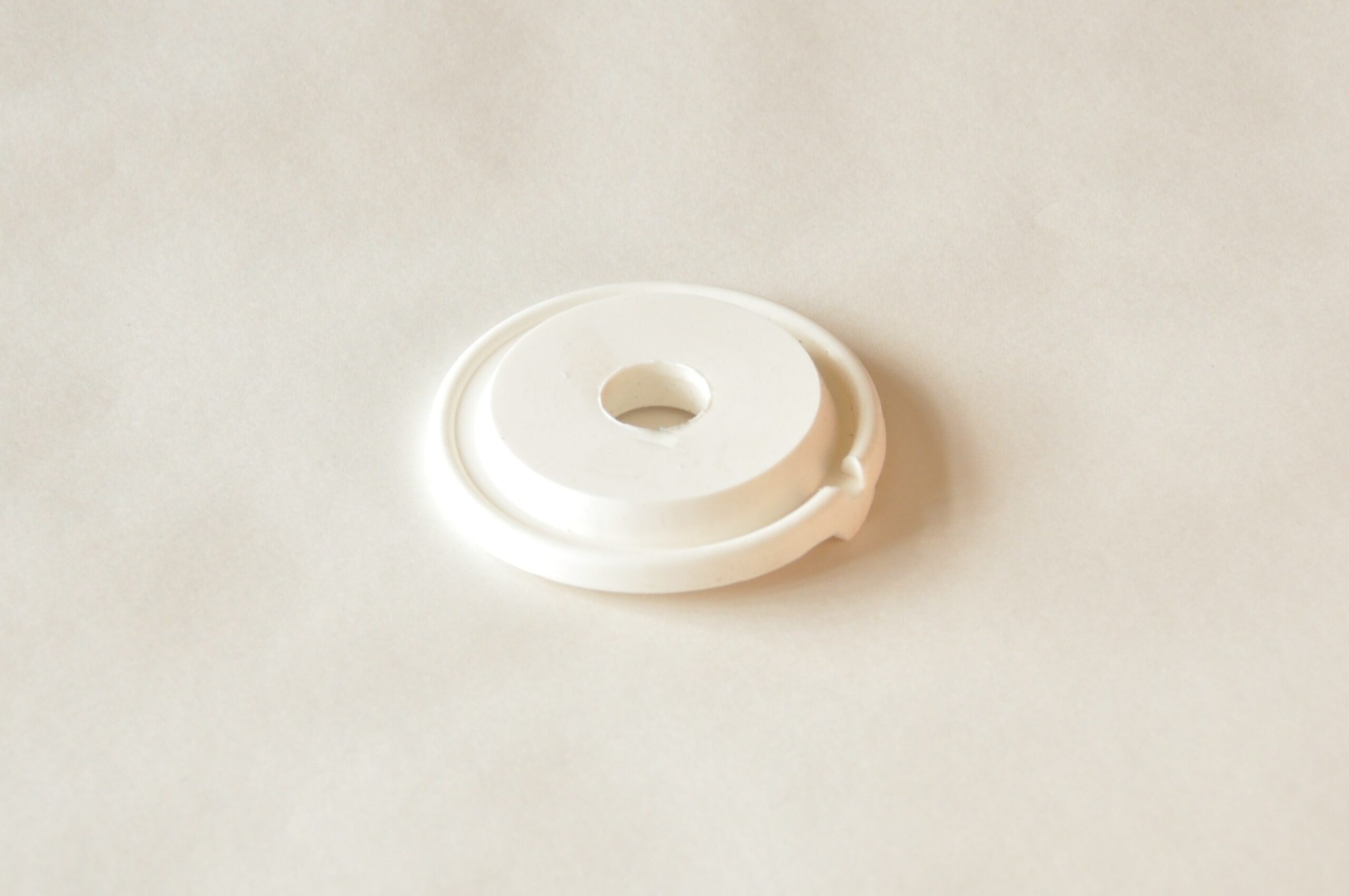 Spacer with drip tray BACKGROUND BLACK